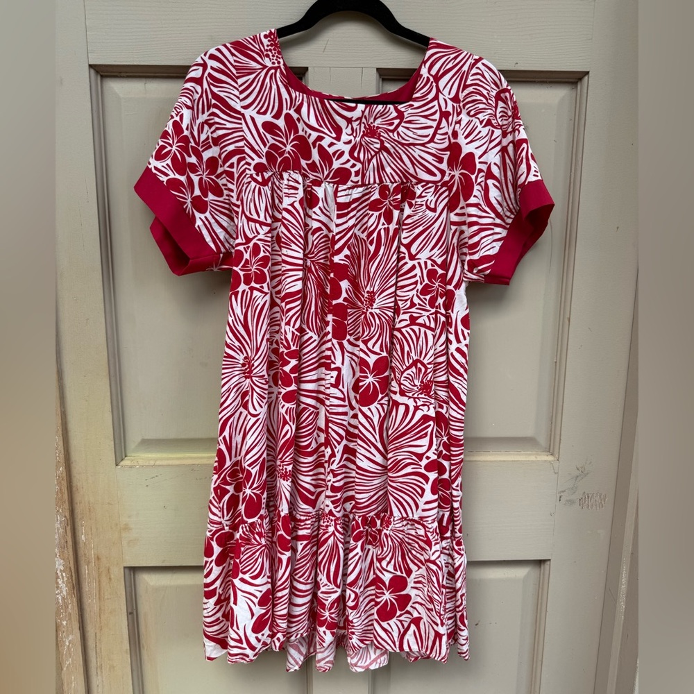 Vintage Hawaii Short Muumuu Dress with Red and White Flowers. Lilo dress.Medium